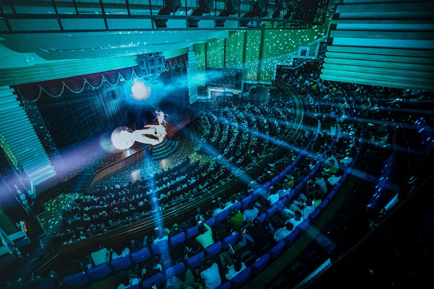 alcazar cabaret show pattaya alcazar cabaret show pattaya