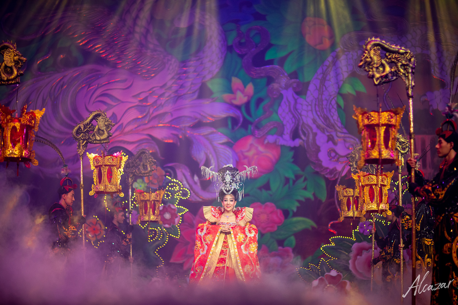 alcazar cabaret show pattaya alcazar cabaret show pattaya