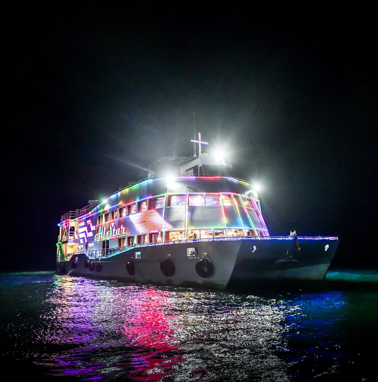 all star cruise pattaya with dinner and cabaret show all star cruise pattaya with dinner and cabaret show