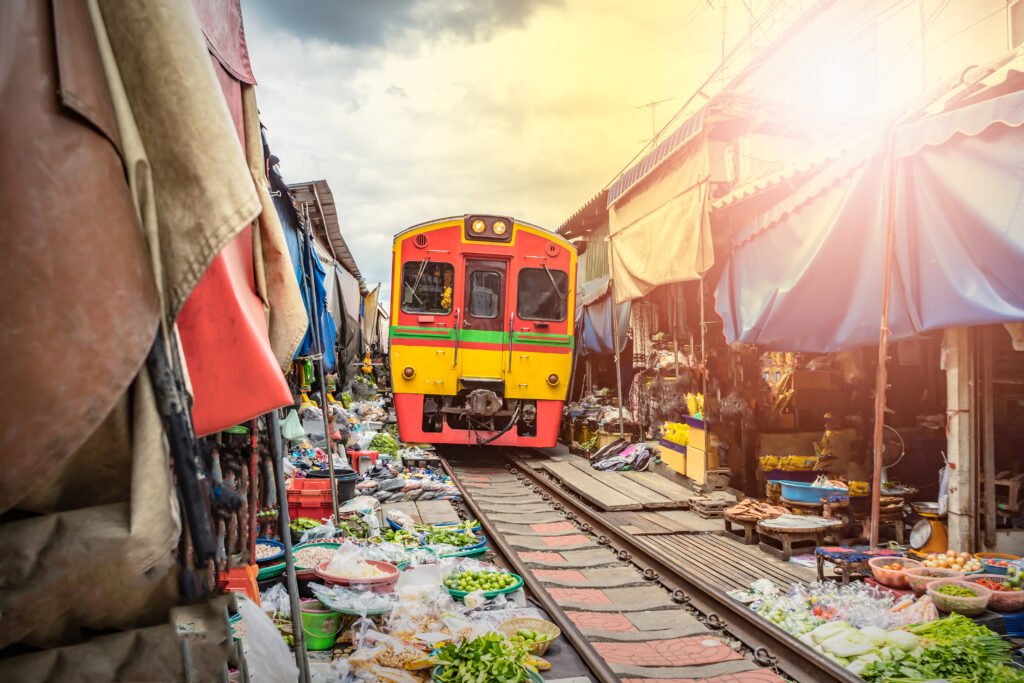 umbrella,market,maeklong,railway,train,market,in,maeklong,samut,songkhram
