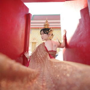 thai glam studio, thai costume rental at wat arun